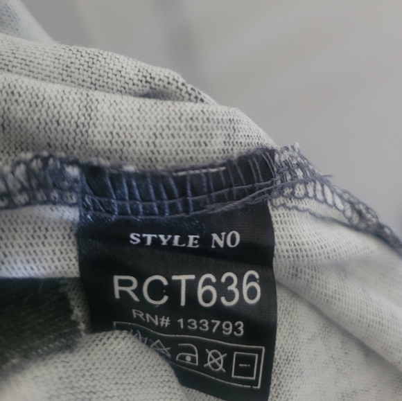 POL Gray Sleeveless Top with Cream Lace and Cutout Detail. Sz S NWOT - Picture 6 of 7